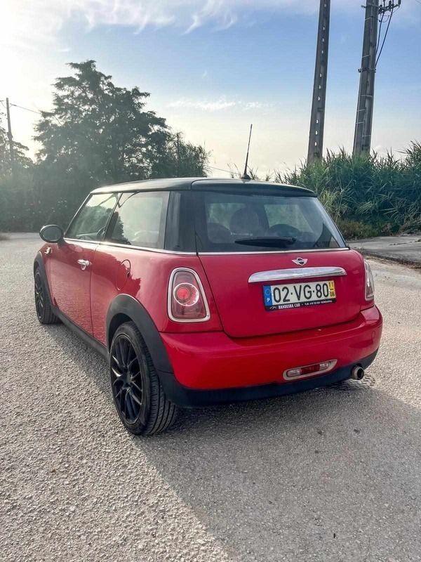 Vermelho Usado 2011 Mini Cooper D Hatch Citadino | € 8.000 (Super Preço) - Imagem 1/4