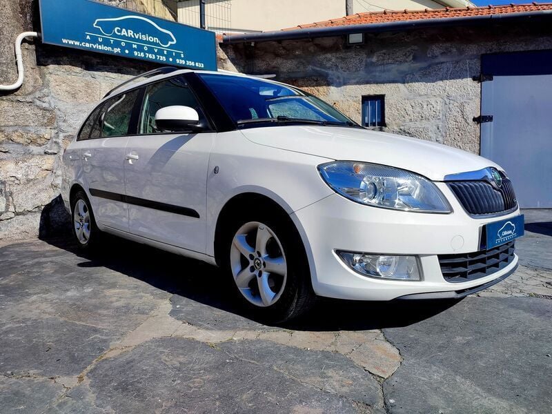 Usado Skoda Fabia GreenLine 75 HP (55 kW) 2011 Branco Citadino