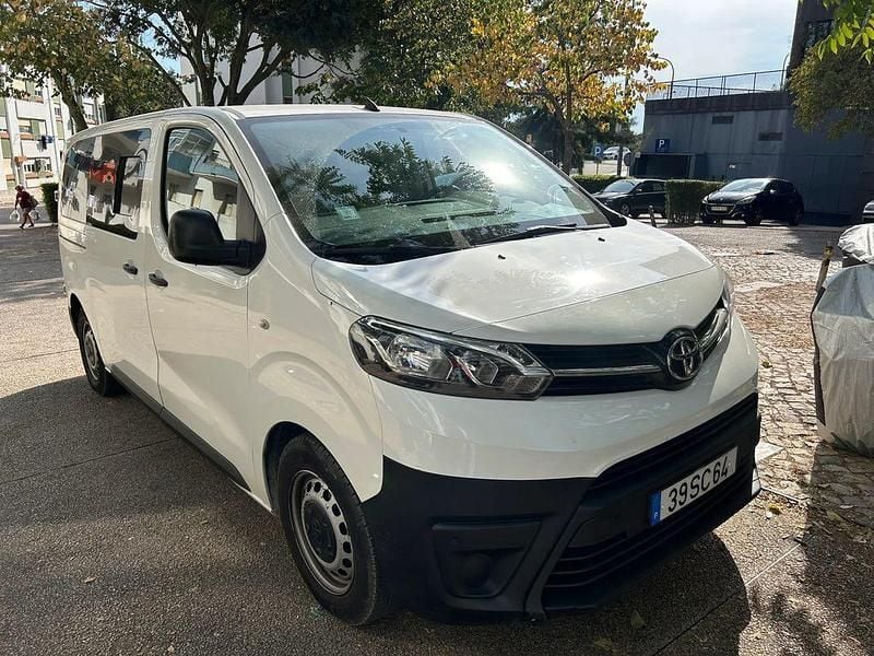 Branco Usado 2016 Toyota Proace Van | € 16.980 - Imagem 1/4