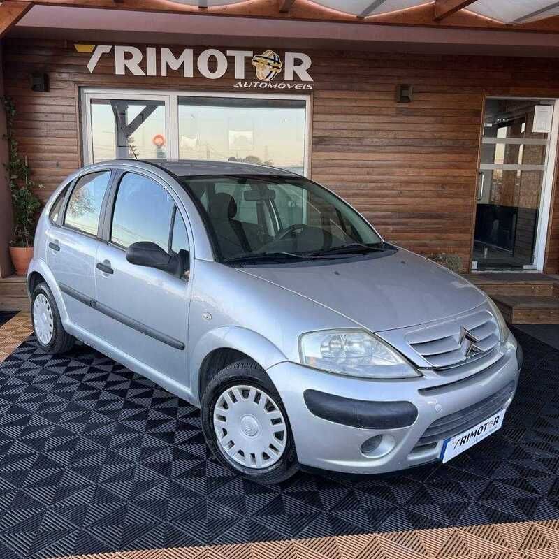 Cinzento Usado 2005 Citroën C3 Citadino | € 4.500 (Caro) - Imagem 1/4