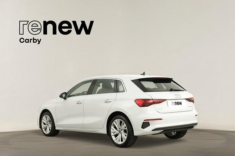 Usado Audi A3 116 HP (85 kW) 2023 Branco