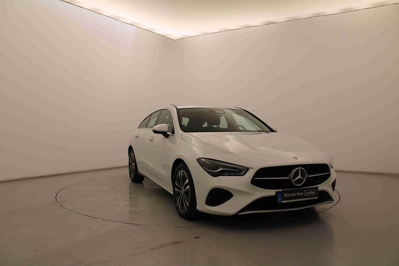 Branco Usado 2024 Mercedes CLA180 Sedan | € 41.990 (Caro) - Imagem 1/4
