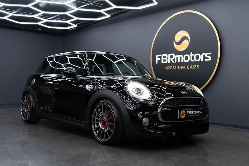 Preto Usado 2016 Mini Cooper Citadino | € 17.990 (Preço justo) - Imagem 1/4