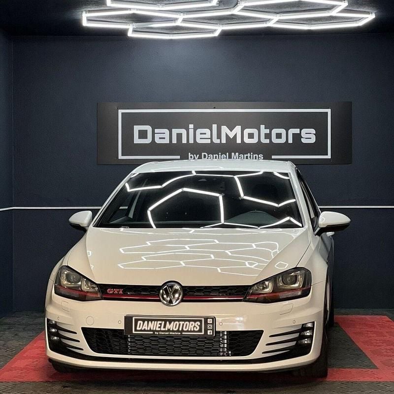 Branco Usado 2015 VW Golf GTI Coupé | € 22.950 (Preço justo) - Imagem 1/4