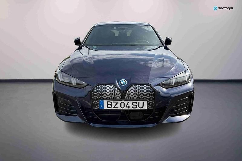 Usado BMW i4 Comfort Edition 250 kW (340 HP) 2025 Azul Sedan