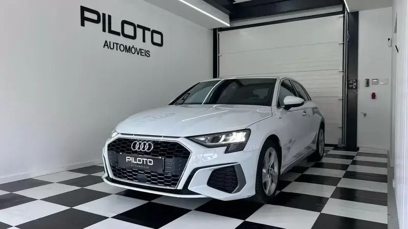 Branco Usado 2023 Audi A3 S-Line | € 33.900 (Caro) - Imagem 1/4