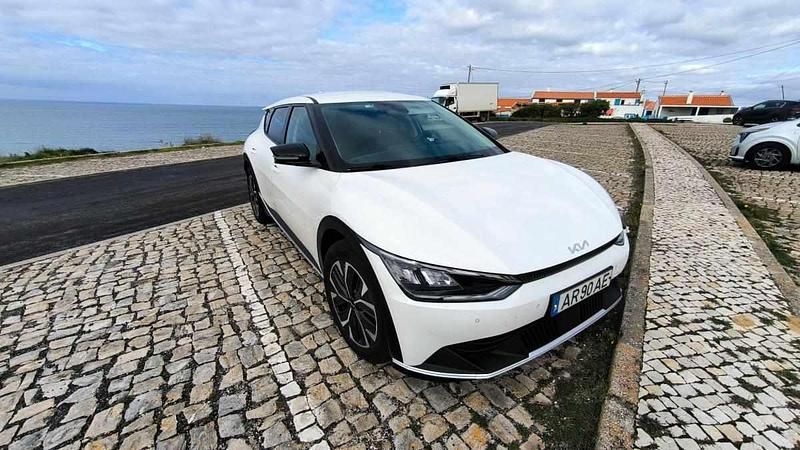 Branco Usado 2022 Kia EV6 SUV | € 27.500 (Bom preço) - Imagem 1/4