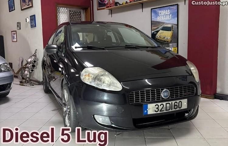 Usado Fiat Grande Punto Sport 95 HP (69 kW) 2007 Preto Citadino