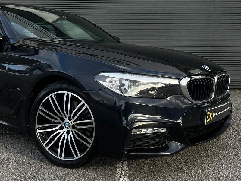 Usado BMW 530 iPerformance 252 HP (185 kW) 2018 Azul Sedan