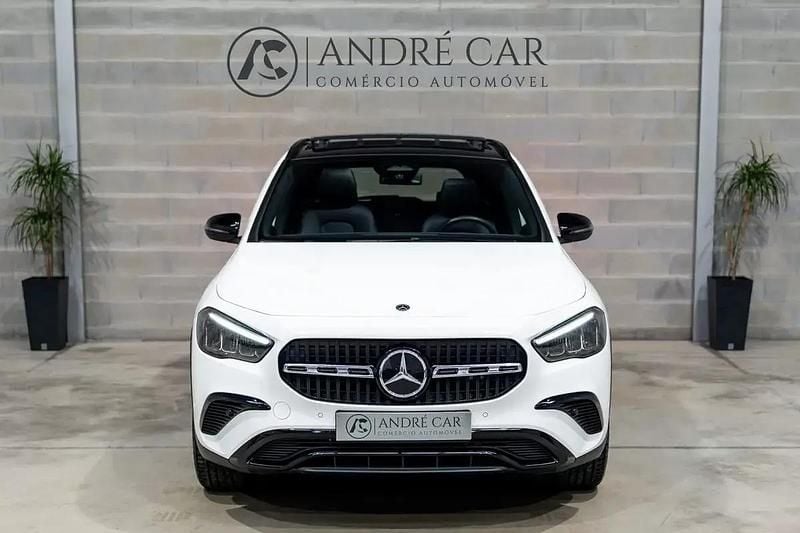 Usado Mercedes GLA250 Progressive 218 HP (160 kW) 2024 Branco SUV