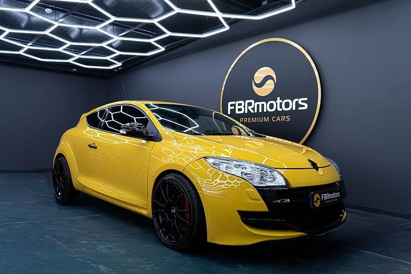 Amarelo Usado 2011 Renault Mégane Coupé R.S. Coupé | € 21.990 - Imagem 1/4