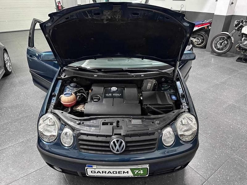 Usado VW Polo Highline 65 HP (47 kW) 2002 Verde Citadino