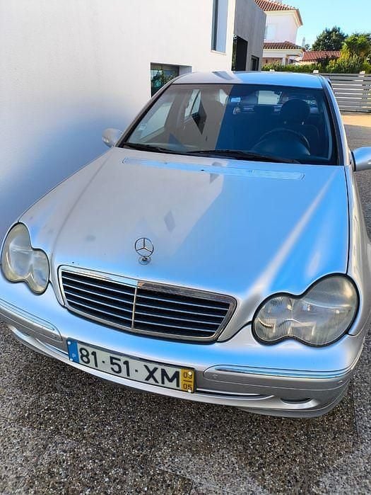 Usado 2003 Mercedes C220 Avantgarde Sedan | € 5.800 (Preço justo) - Imagem 1/4