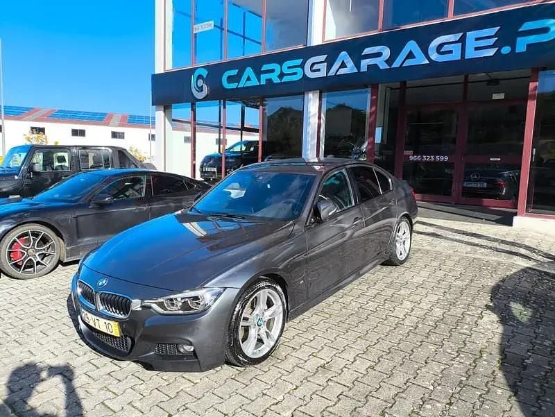 Cinza antracite Usado 2018 BMW 330 Sedan | € 18.890 - Imagem 1/4