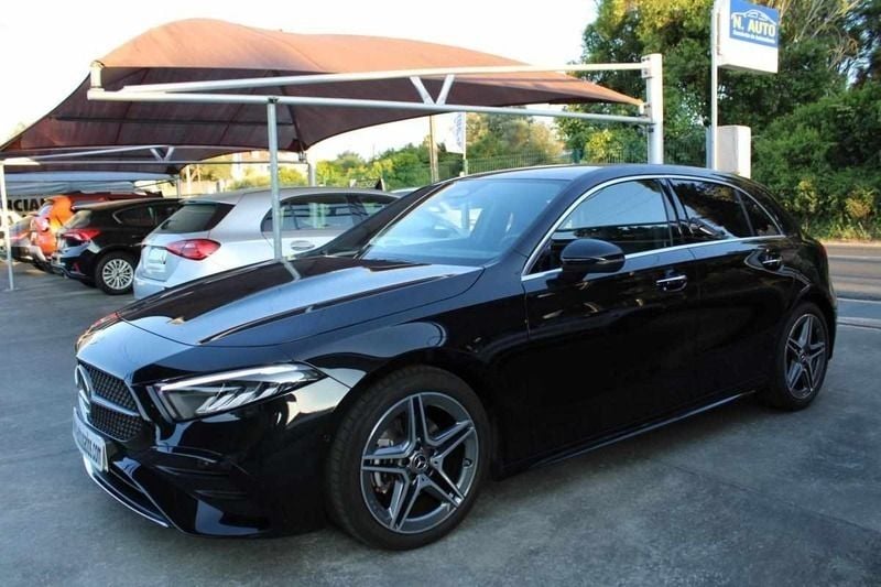 Preto Usado 2023 Mercedes A200 AMG line Citadino | € 33.900 - Imagem 1/4