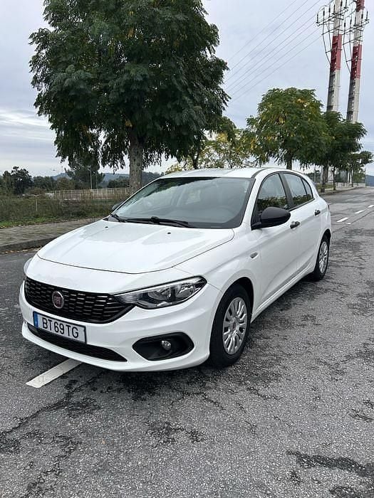 Usado 2017 Fiat Tipo Sedan | € 9.500 (Preço justo) - Imagem 1/4