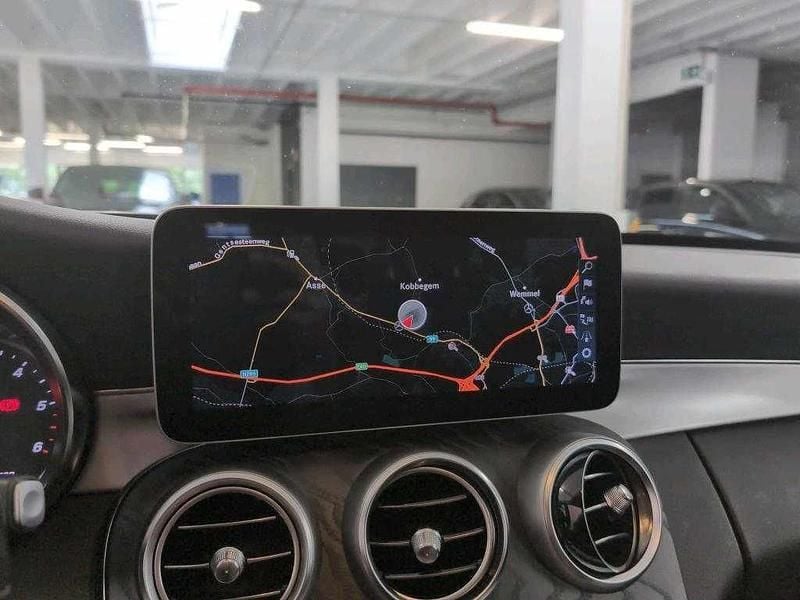 Usado Mercedes C180 122 HP (89 kW) 2020 Preto