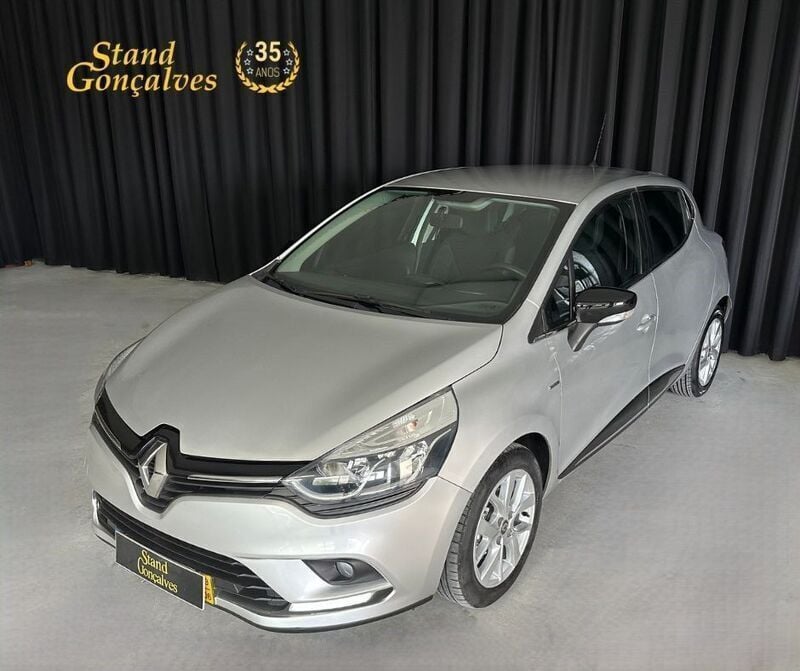 Preto (metalizado) Usado 2019 Renault Clio IV LIMITED | € 12.500 (Preço justo) - Imagem 1/4
