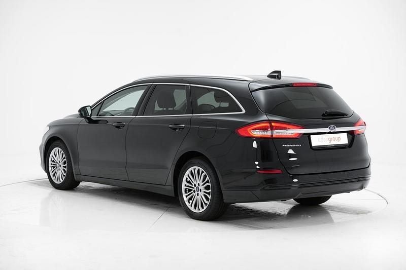 Usado Ford Mondeo 150 HP (110 kW) 2020 Preto