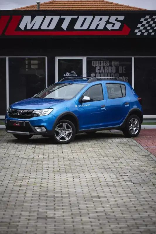 Azul Usado 2020 Dacia Sandero Stepway Citadino | € 11.999 (Preço justo) - Imagem 1/4