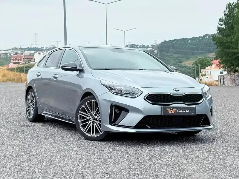 Cinzento prata metalizado Usado 2019 Kia ProCeed GT-Line Citadino | € 22.490 (Preço justo) - Imagem 1/4