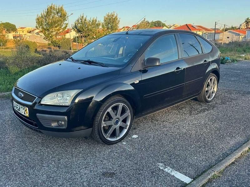 Usado Ford Focus Titanium 109 HP (80 kW) 2006 Sedan