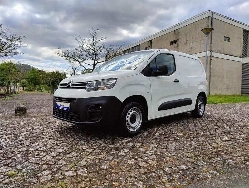 Usado Citroën Berlingo 102 HP (75 kW) 2021 Branco Monovolume