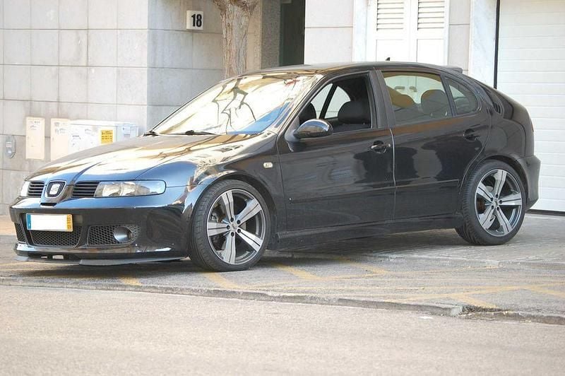 Usado 2003 Seat Leon Sedan | € 13.500 - Imagem 1/4