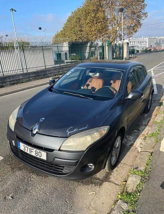 Usado 2009 Renault Mégane III Sedan | € 4.500 (Preço justo) - Imagem 1/4