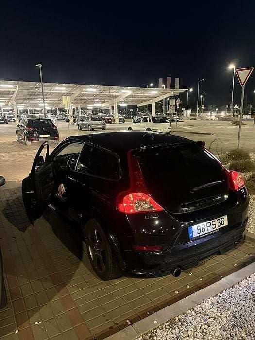 Usado 2011 Volvo C30 R-Design Citadino | € 6.000 (Preço justo) - Imagem 1/3