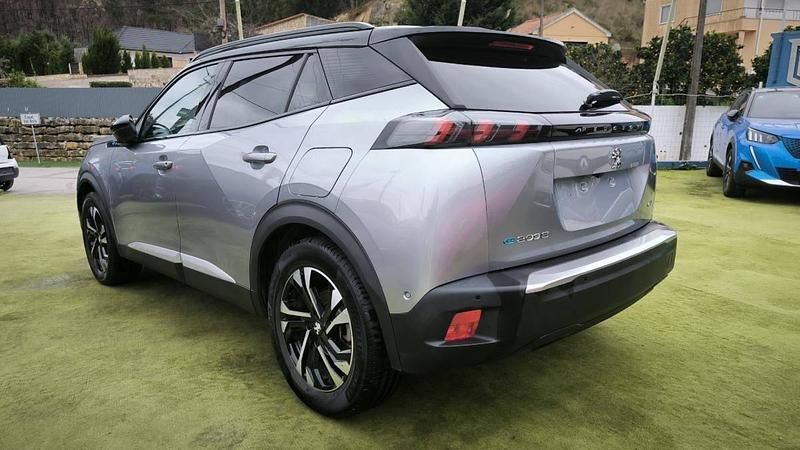 Usado Peugeot e-2008 100 kW (136 HP) 2021 Cinzento SUV