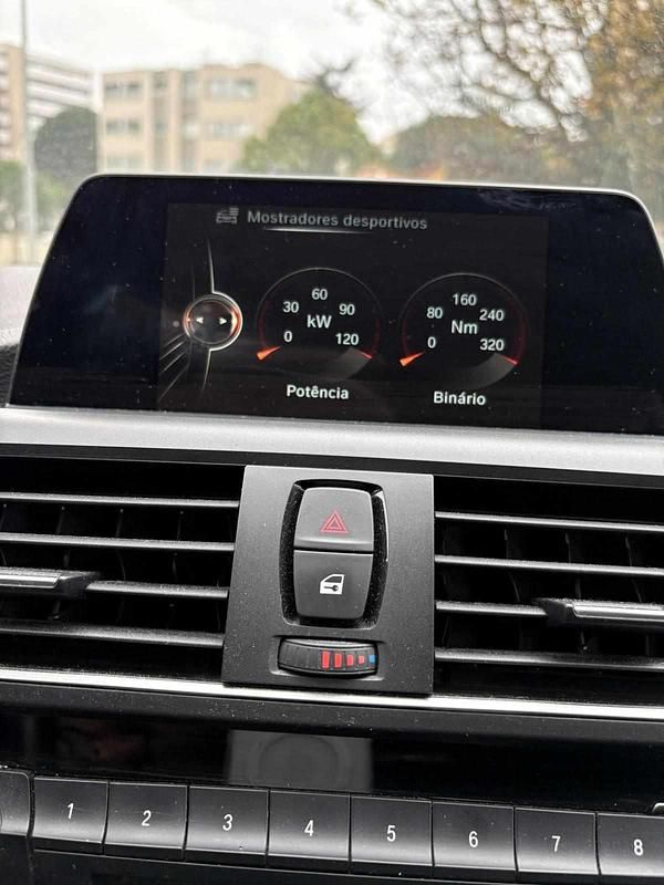 Usado BMW 116 116 HP (85 kW) 2015 Cinzento Citadino