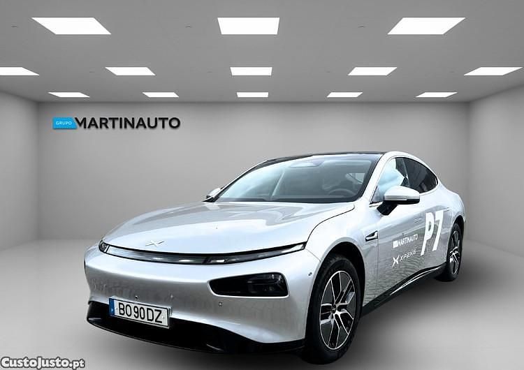 Cinza Usado 2024 XPENG P7 Sedan | € 44.000 - Imagem 1/1