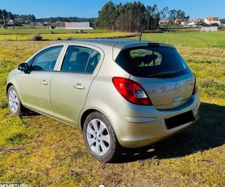 Usado Opel Corsa 75 HP (55 kW) 2009 Sedan