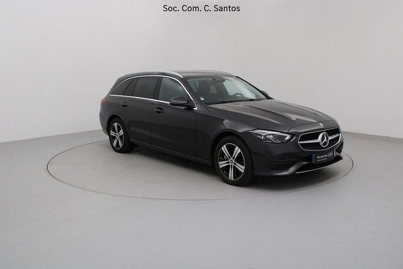 Usado Mercedes C300 Avantgarde 197 HP (144 kW) 2024 Cinza Carrinha