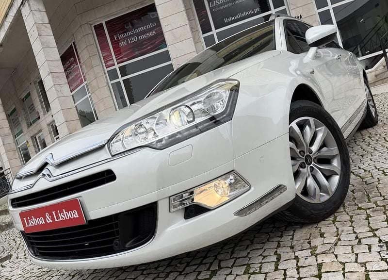 Branco Usado 2014 Citroën C5 Exclusive Carrinha | € 11.980 (Preço justo) - Imagem 1/4