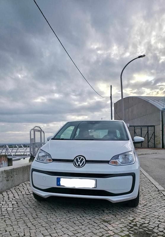 Branco Usado 2022 VW up! Citadino | € 13.000 (Preço justo) - Imagem 1/4