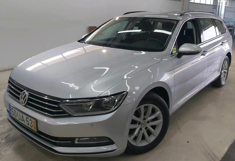 Cinzento Usado 2017 VW Passat Carrinha | € 16.899 (Preço justo) - Imagem 1/4
