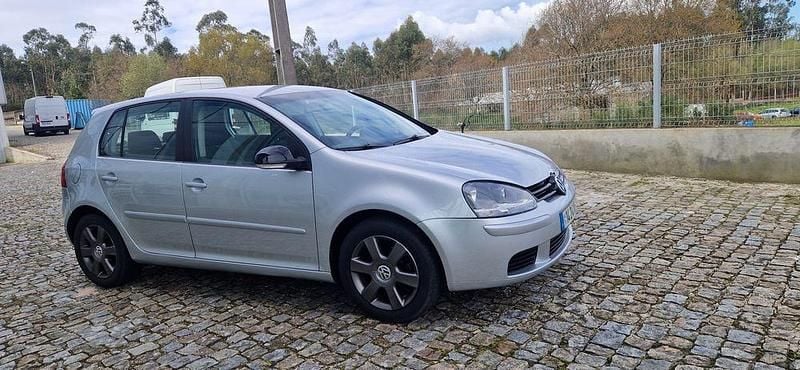 Usado 2004 VW Golf V Sedan | € 6.000 (Preço justo) - Imagem 1/4