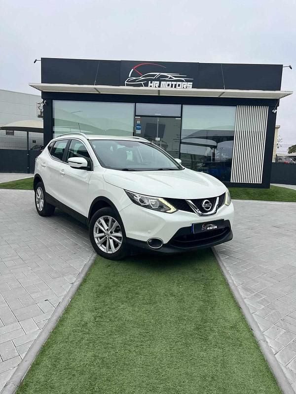 Branco Usado 2016 Nissan Qashqai N-Connecta SUV | € 16.900 (Preço elevado) - Imagem 1/4
