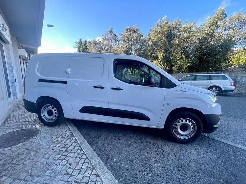 Branco Usado 2022 Toyota Proace Van | € 18.500 (Preço justo) - Imagem 1/4