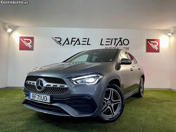 Cinza Usado 2021 Mercedes GLA250 AMG line SUV | € 38.450 (Bom preço) - Imagem 1/1