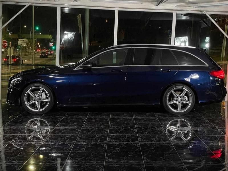 Usado Mercedes C200 136 HP (100 kW) 2015 Azul Carrinha
