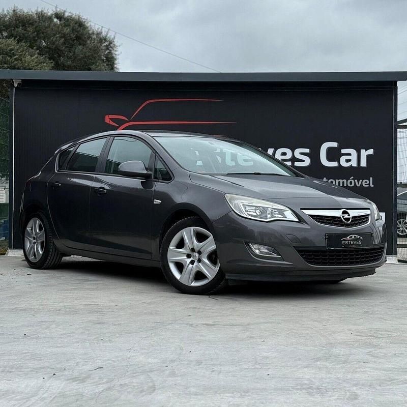 Usado Opel Astra Enjoy 95 HP (69 kW) 2011 Cinza Citadino