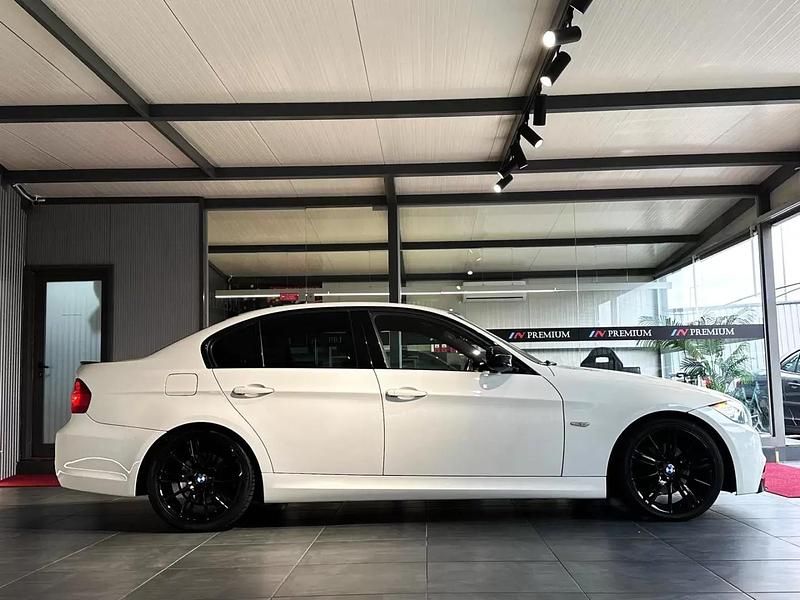 Usado BMW 318 143 HP (105 kW) 2011 Branco Sedan