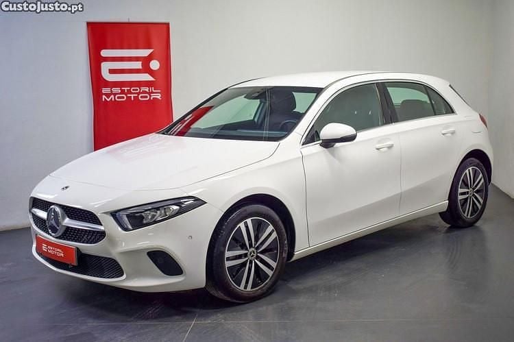Branco Usado 2023 Mercedes A250 Progressive Citadino | € 29.000 (Bom preço) - Imagem 1/1