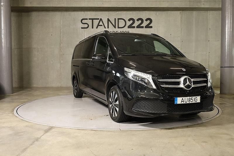 Usado Mercedes V250 Avantgarde 190 HP (139 kW) 2022 Preto Monovolume