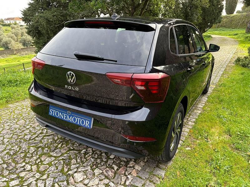 Usado VW Polo Life 95 HP (69 kW) 2024 Preto Citadino