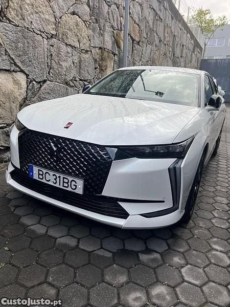 Branco Usado 2023 DS Automobiles DS4 Performance Citadino | € 27.899 (Preço justo) - Imagem 1/1