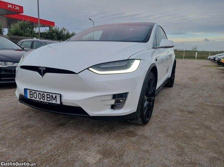 Branco Usado 2019 Tesla Model X Performance SUV | € 57.490 - Imagem 1/1